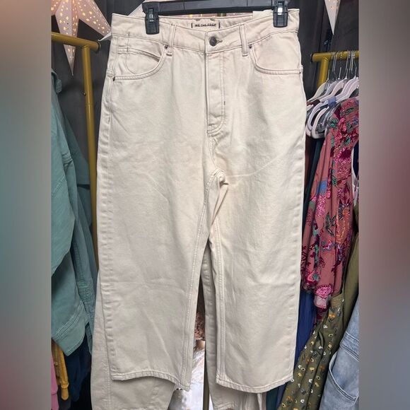 Free People We the Free Deep Trance Mid-Rise Dropped Boyfriend Jeans in Ecru - Picture 6 of 8